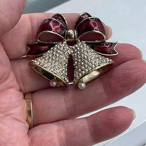 Vintage Anne Klein double bell moving pearls brooch